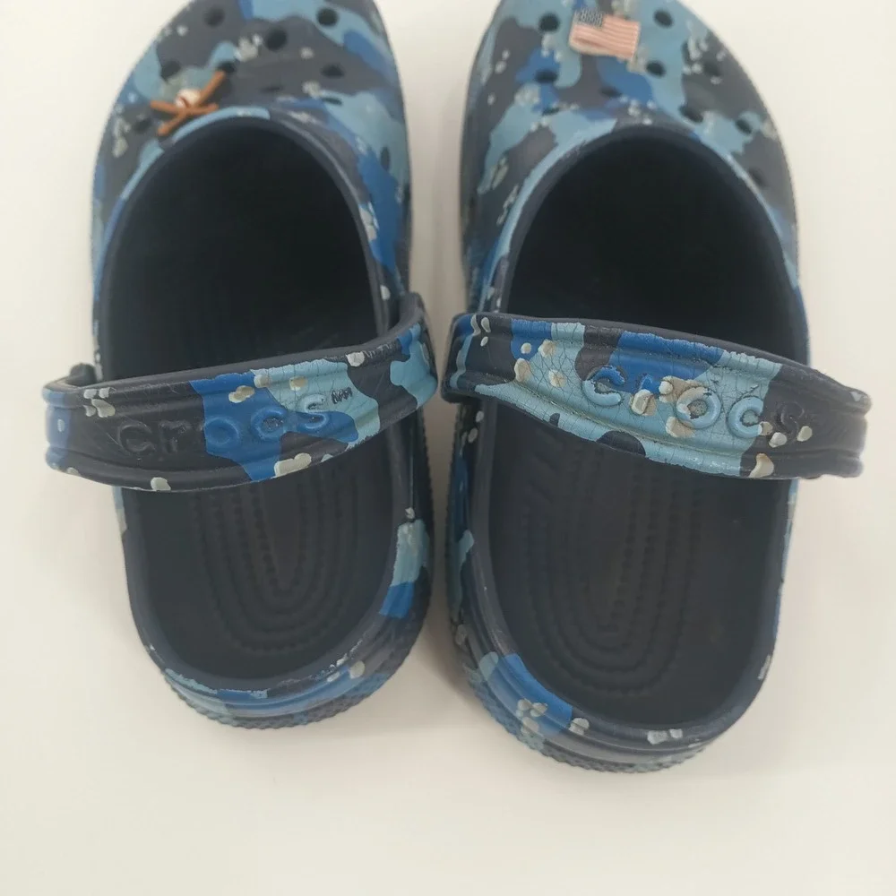 CROCS worn back